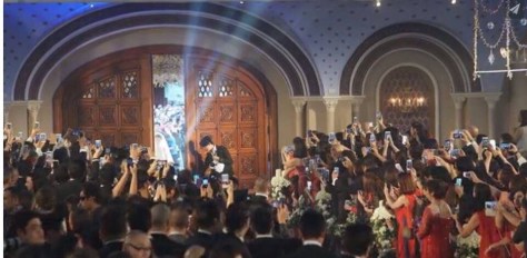 Smart phone cameras galore at a recent Philippines 'Royal Wedding'