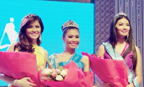 Miss Aviation and her royal court (Photo credit: adventuresofabeautyqueen.com