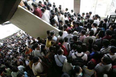 A familiar sight at Metro Manila's MRT stations